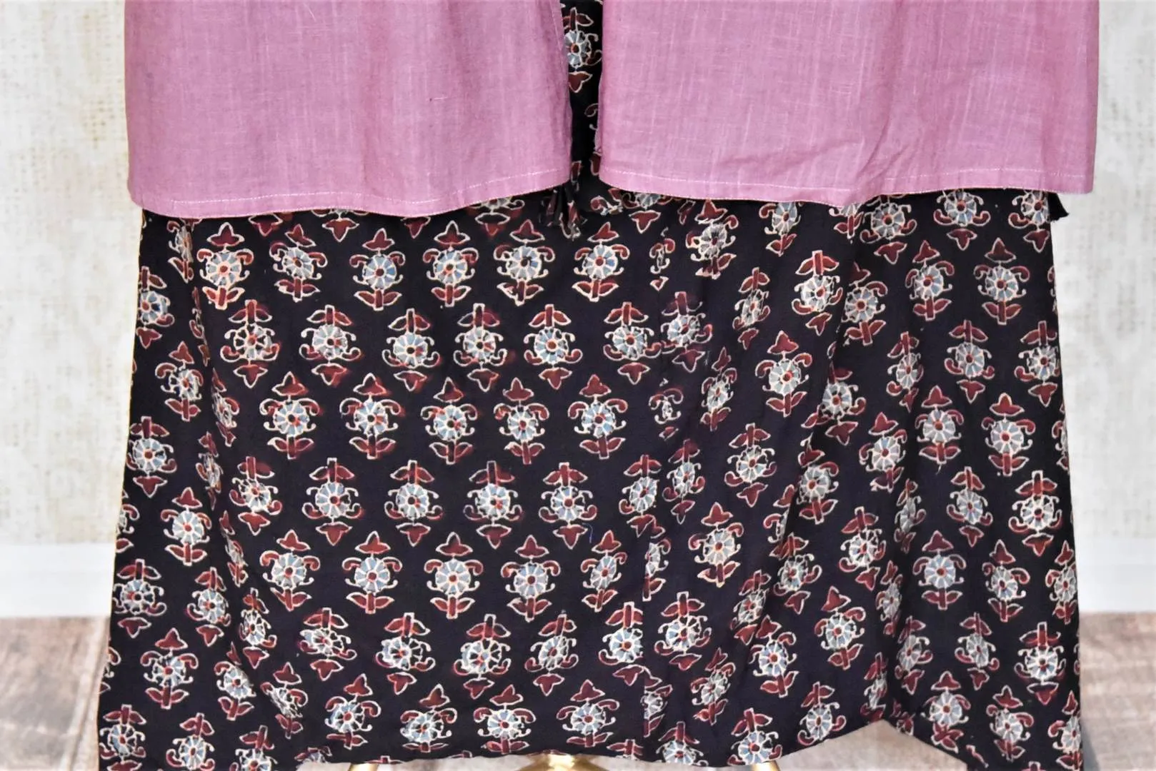 502674 Mauve Pink and Black Kalamkari Cotton Skirt Set