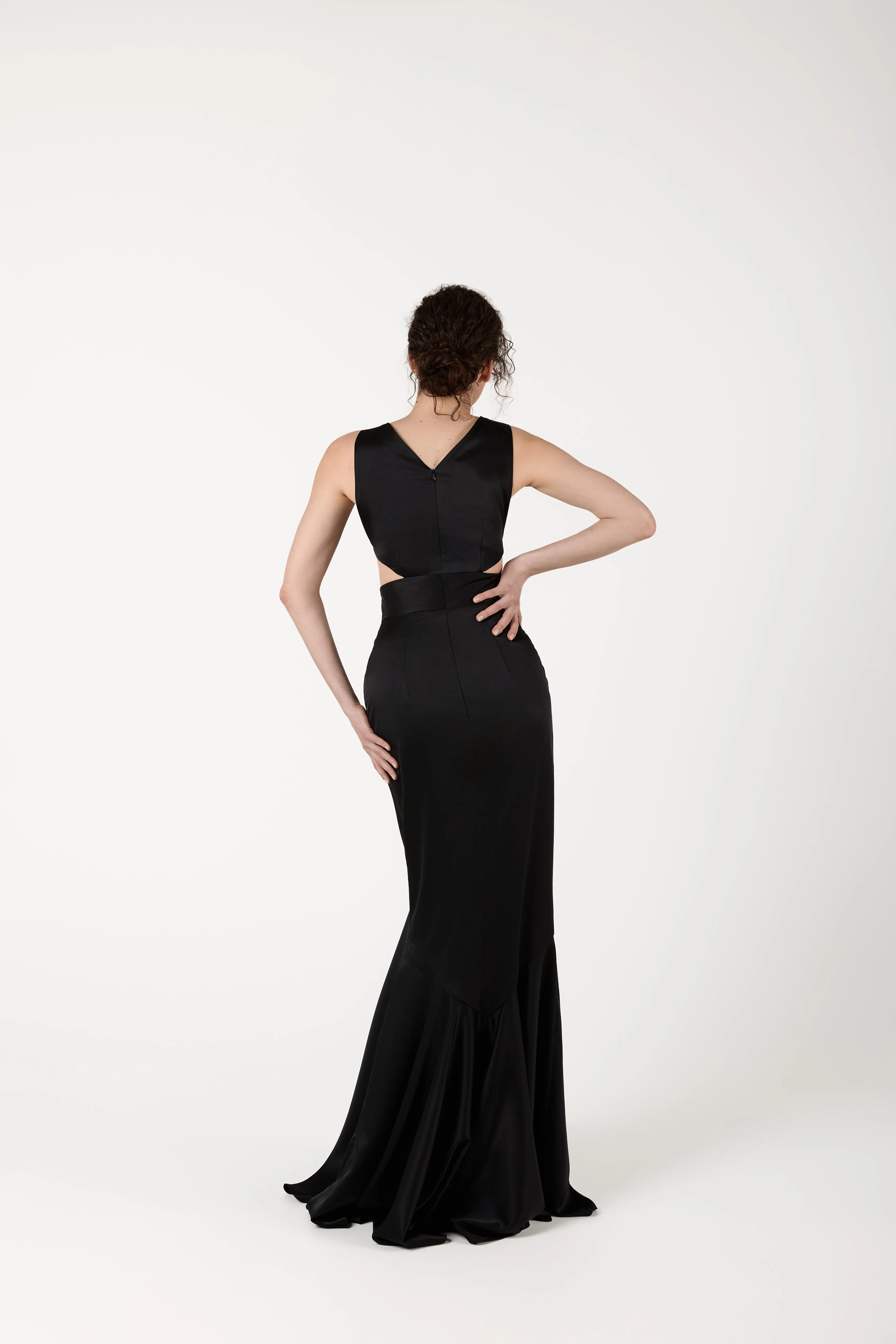 Black asymmetric Drop 016