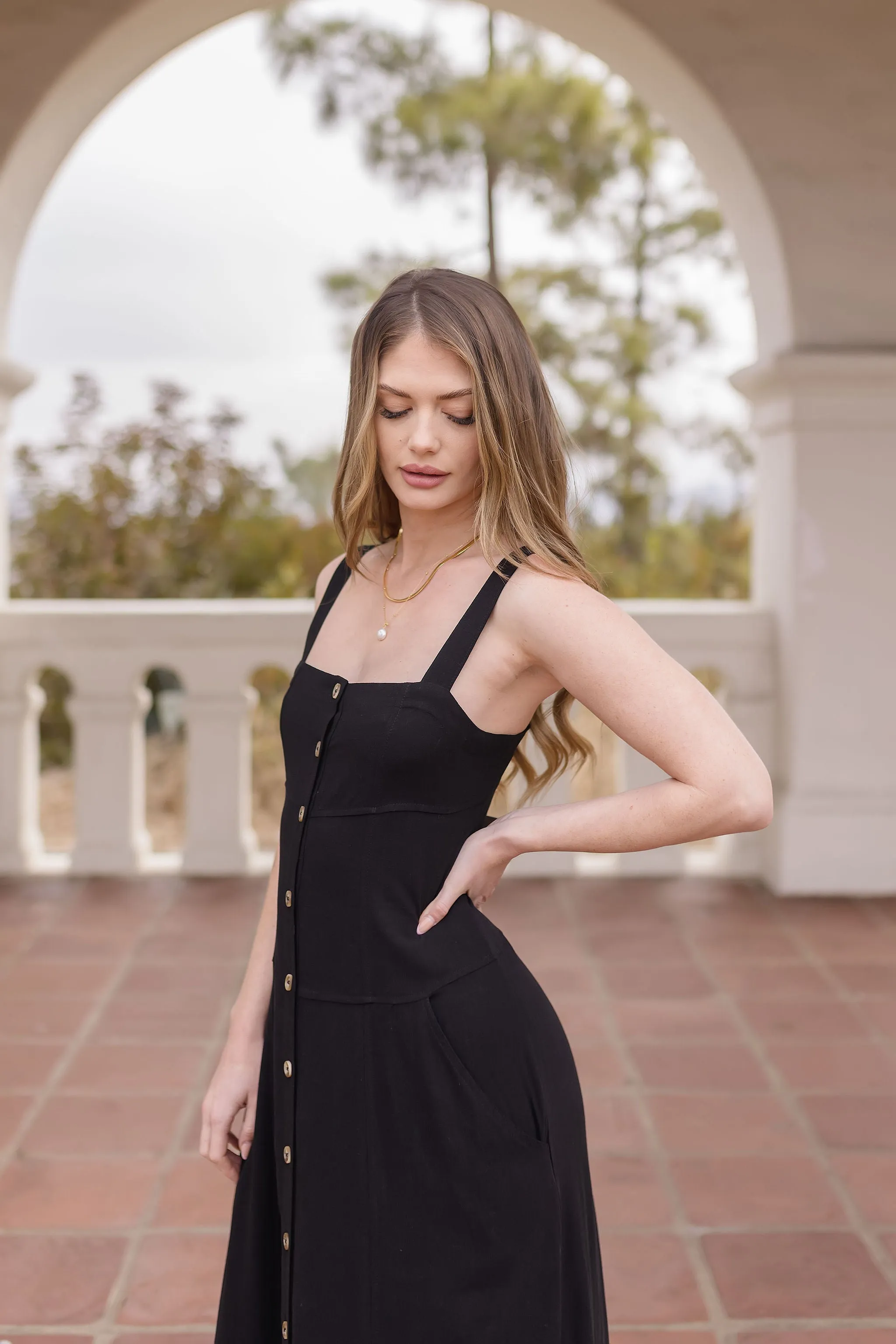 Carolyn Sleeveless Linen Button Down Front Midi Dress Black