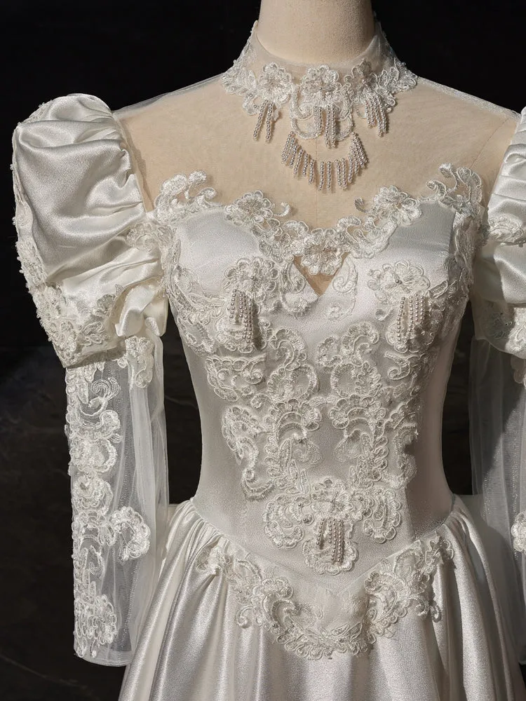 Vintage Satin Gorgeous Long Sleeves Appliques Wedding Dresses